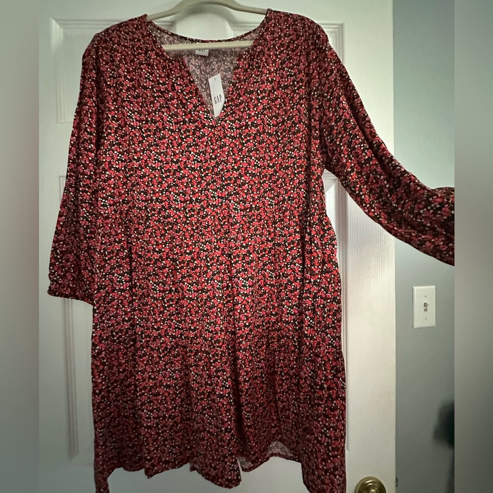 GAP PL Black and Red flower comfy dress.